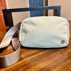 Large Lululemon Everywhere Belt Bag in Light Grey 8.3" W x 5.7" H x 2.2" D